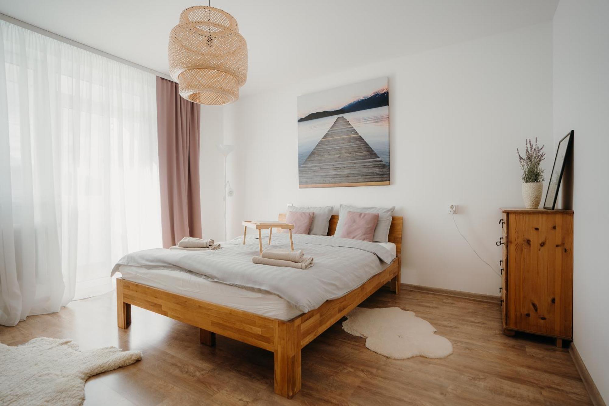 Stories Isskirtiniai 7 Vietu Apartamentai Birstone