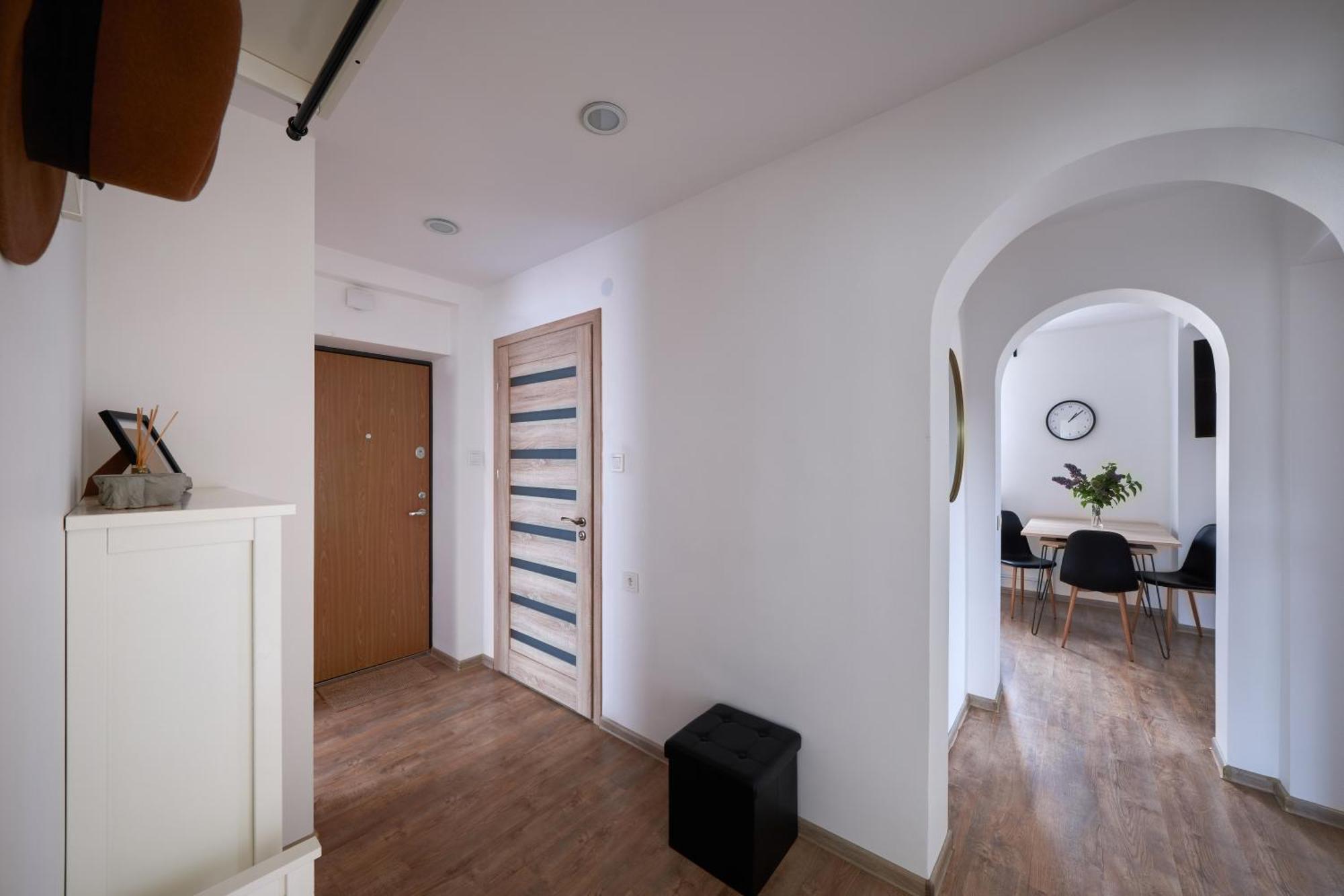 Stories Isskirtiniai 7 Vietu Apartamentai Birstone Apartment