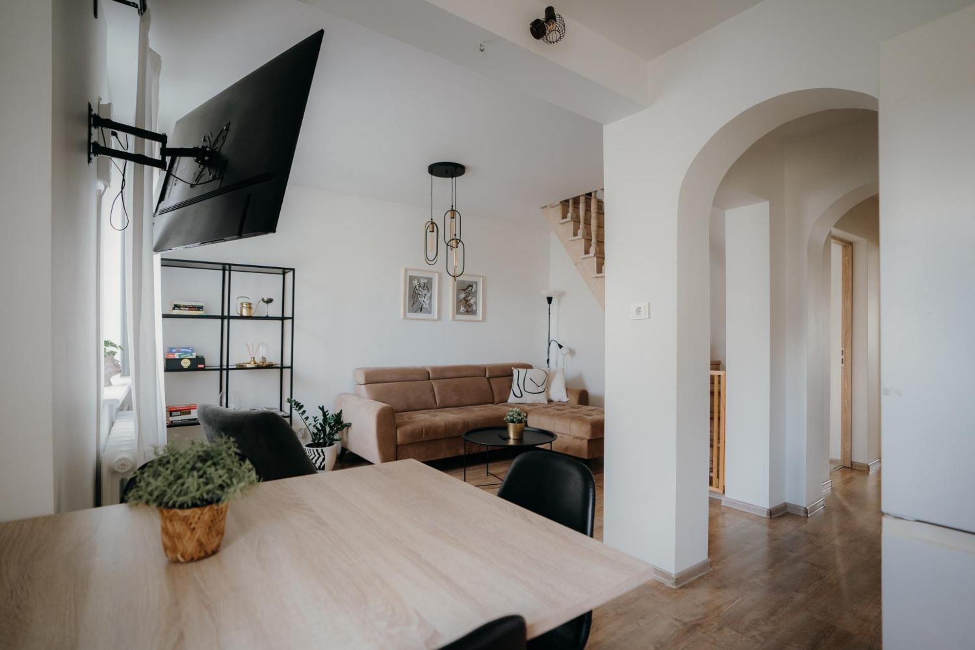 Stories Isskirtiniai 7 Vietu Apartamentai Birstone Birstonas