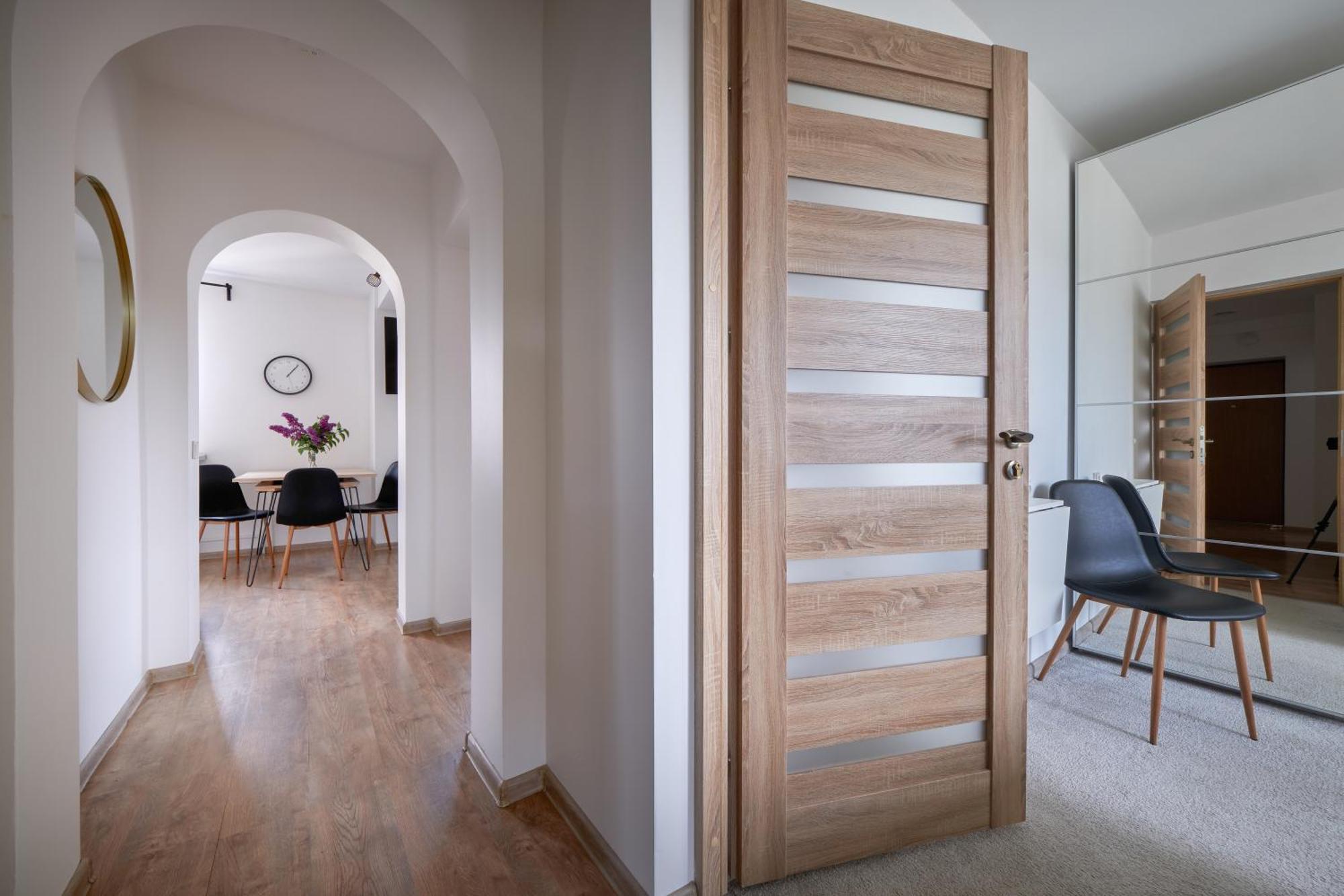 Stories Isskirtiniai 7 Vietu Apartamentai Birstone