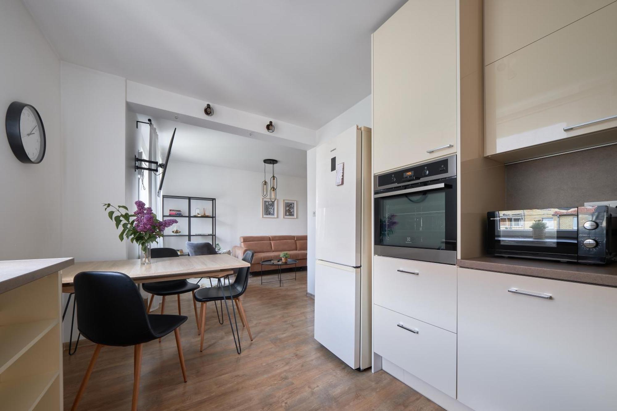 Stories Isskirtiniai 7 Vietu Apartamentai Birstone *